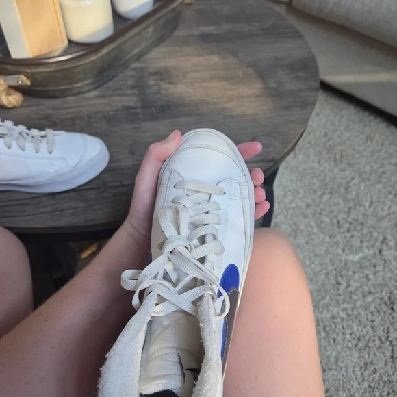 Nike White and Blue High-Top Sneakers - Picture 8 of 8